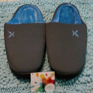 NWT Men's Kisfly Grey and Blue House Slippers Size 9-10